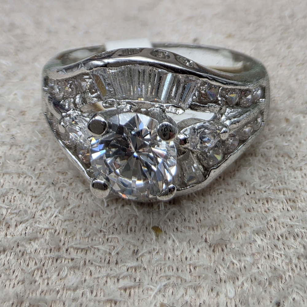 Elegant Silver Women's Ring (1213)